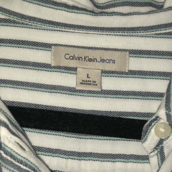NWT Calvin Klein Jeans Women’s Button Up Shirt - Picture 4 of 5